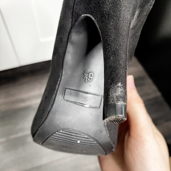 K Studio - Black Suede Heels w Bow Detail - 6.5 - Picture 6 of 9